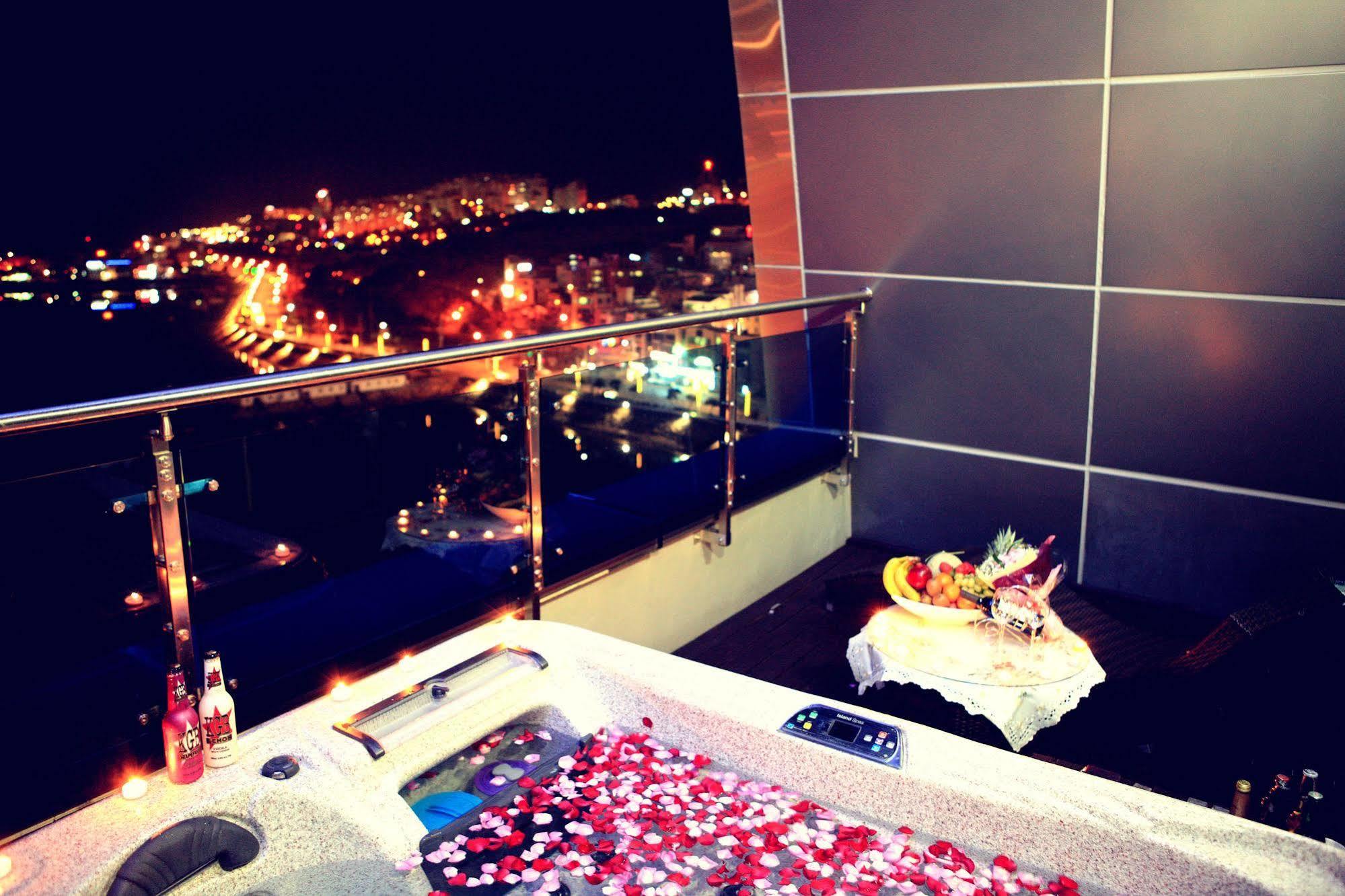Benikea Hotel Yeosu Exterior photo